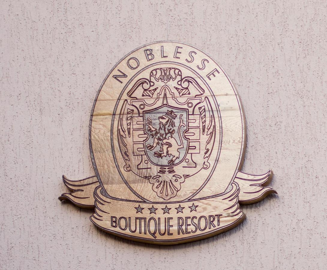 Noblesse Boutique Resort Sibiu Exterior photo Noble rank insignia