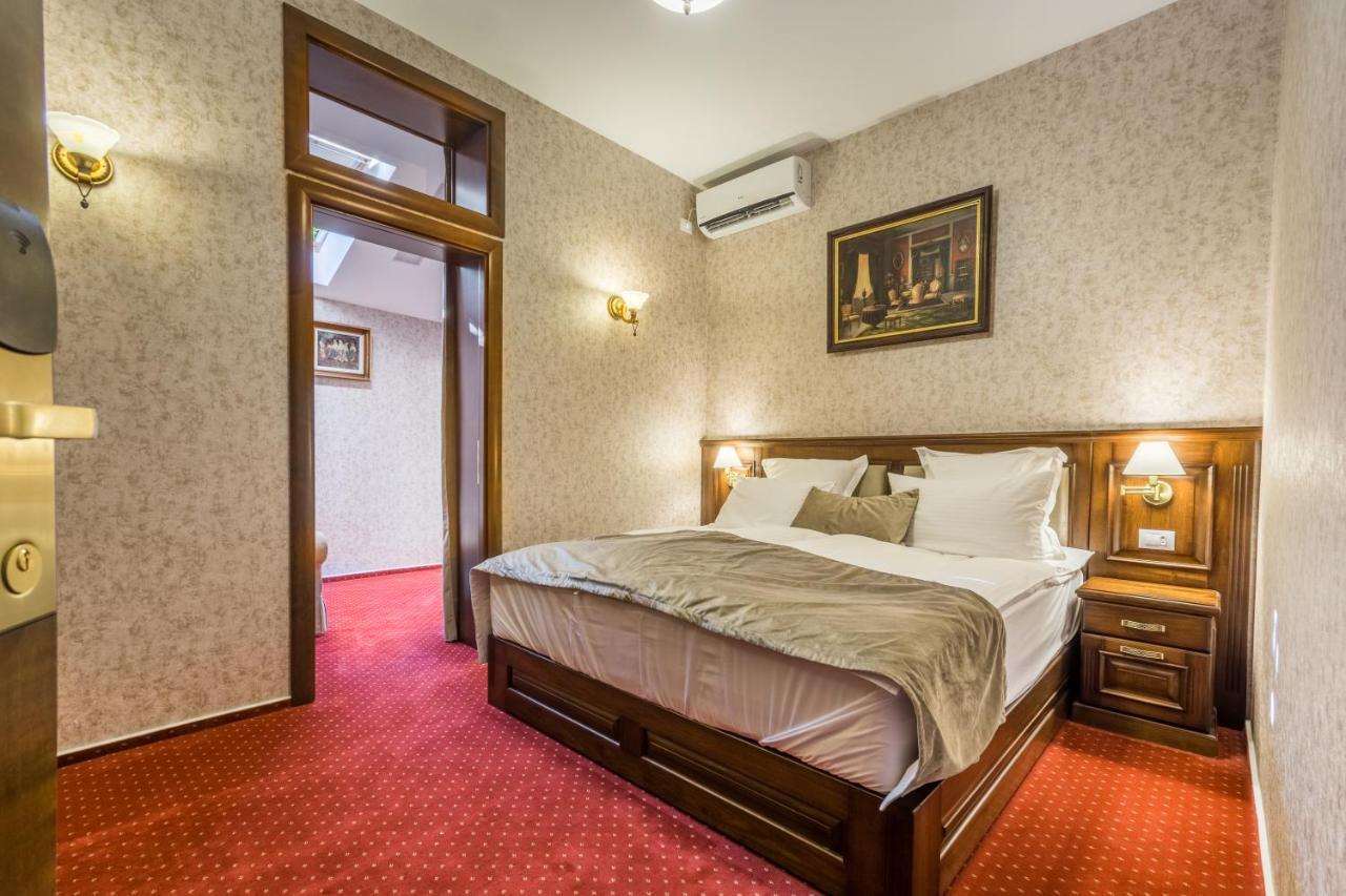 Noblesse Boutique Resort Sibiu Exterior photo A room at the hotel