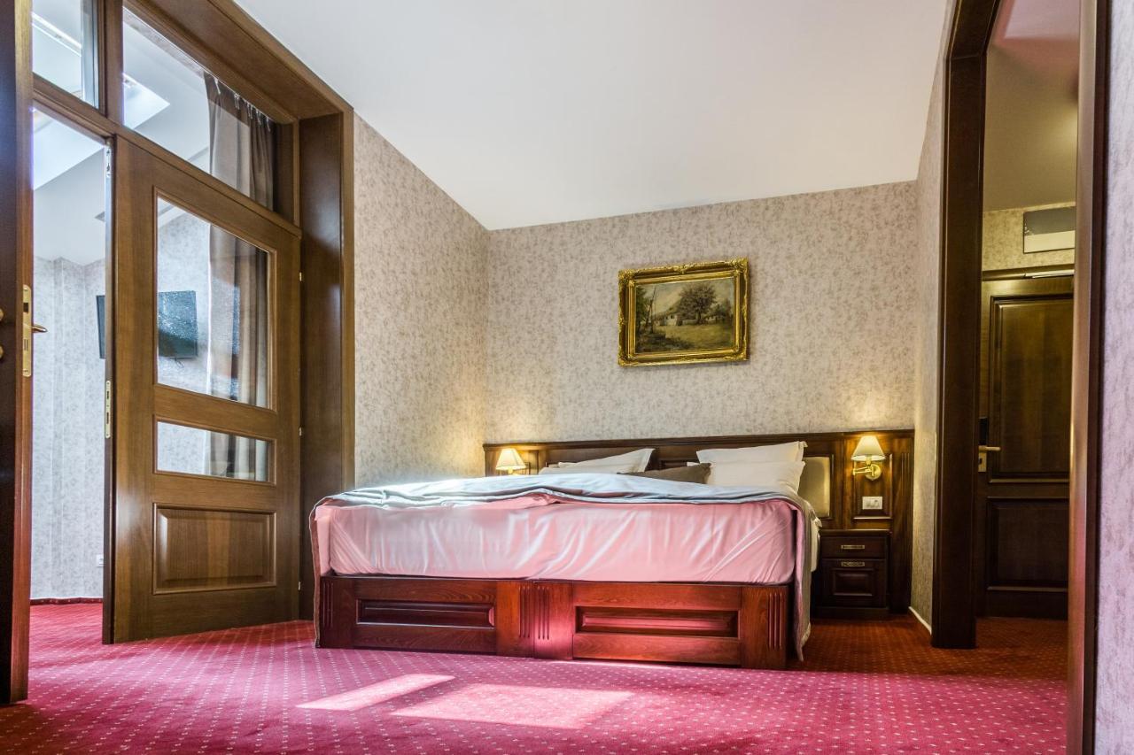 Noblesse Boutique Resort Sibiu Exterior photo A room at the hotel