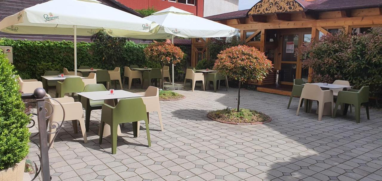 Noblesse Boutique Resort Sibiu Exterior photo The restaurant in the village