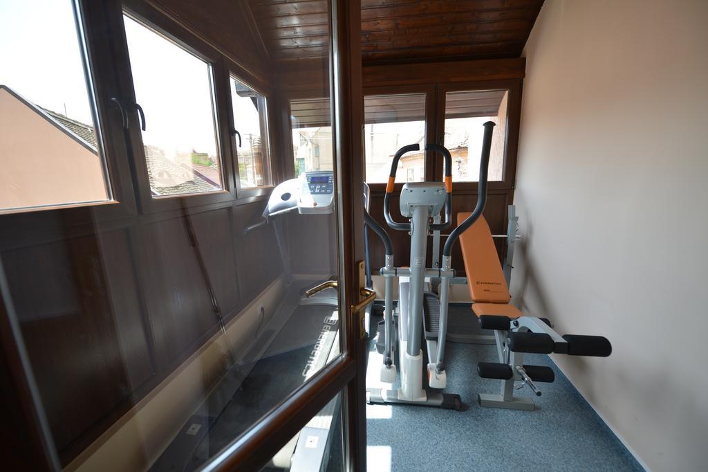 Noblesse Boutique Resort Sibiu Exterior photo The gym